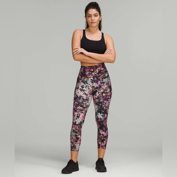 Lululemon Base Pace High-Rise Crop 23" Leggings Size 0 Stencil Blossom Red Multi - Picture 7 of 13